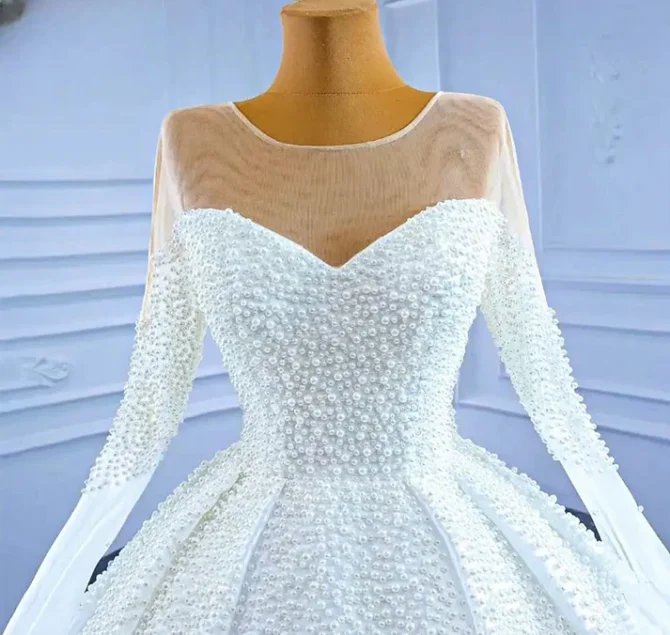 Customised ball wedding Dress - Image 3
