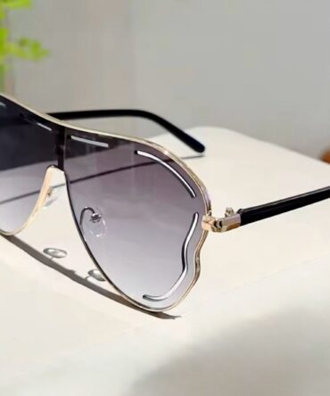 Oversized Butterfly Square Mask Sunglasses