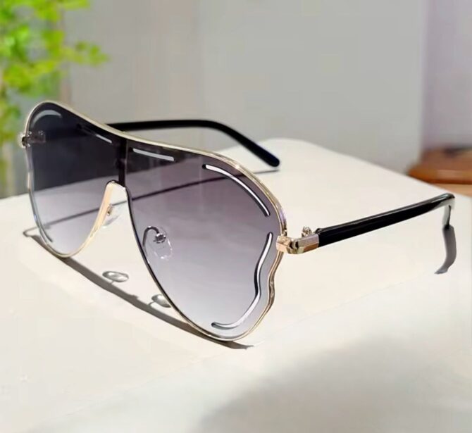 Oversized Butterfly Square Mask Sunglasses